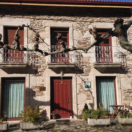 Hostal Casa Alpargateiro Os Peares Exterior foto